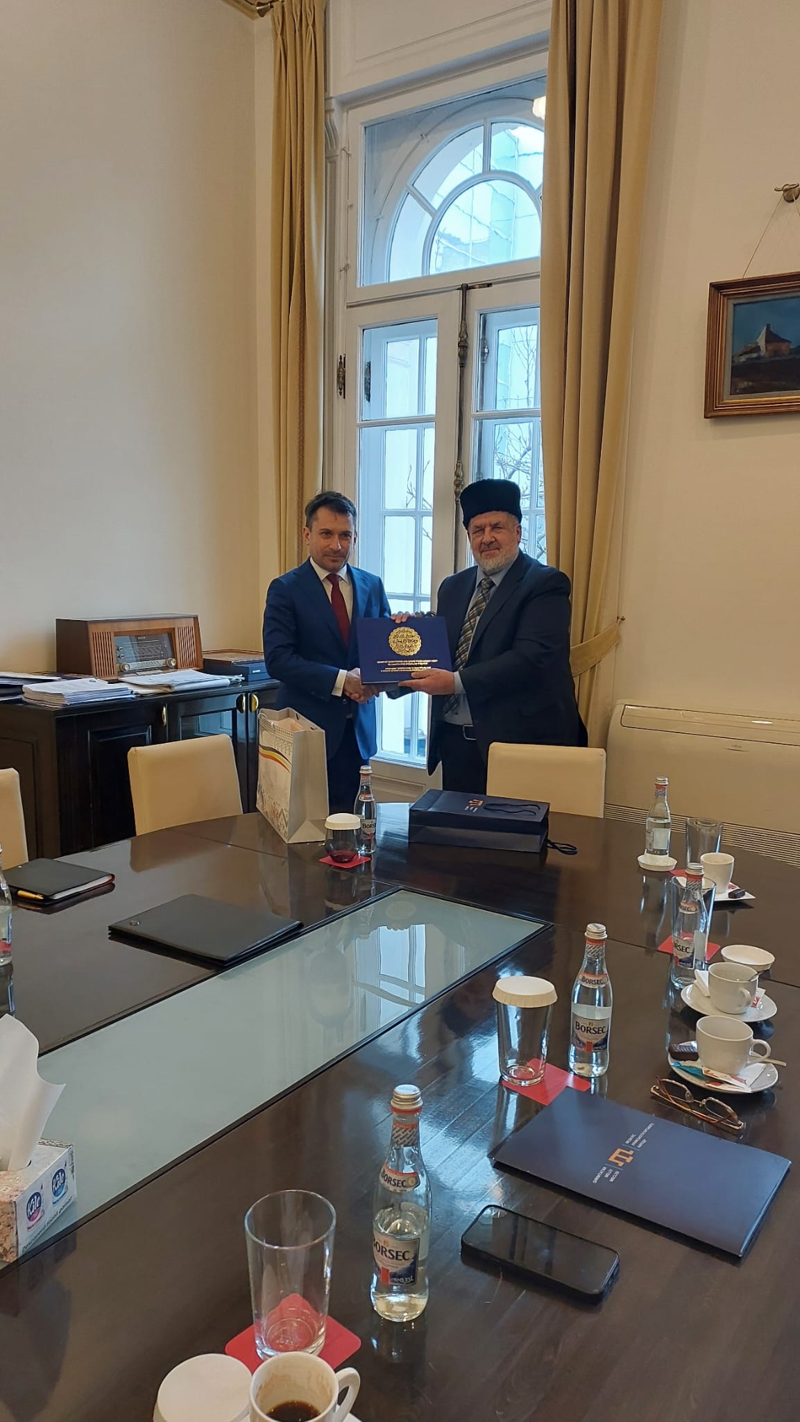 09788092 e523 40a5 9095 a5b08a63b268